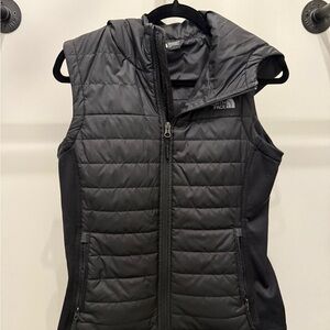The North Face Women's Charcoal Quilted Vest size Small